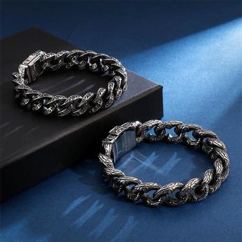 Vintage interlocking pattern skull men's titanium steel bracelet